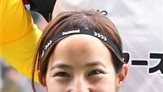 なでしこ北川ひかるが大会中オフショット公開　クラブの同僚オーストラリア選手と肩寄せ合う姿も