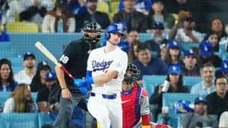 ドジャースは投打で新戦力が活躍　タッカーが８回に勝ち越し右前打　守護神ディアスが移籍後初Ｓ