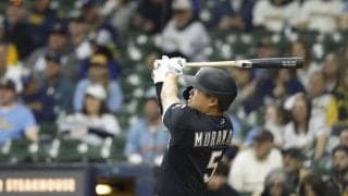 村上宗隆が開幕２試合連続アーチ！相手バッテリーの執拗な内角攻めにも動じず　飛距離１２４メートルの一撃に敵地がざわつくも　チームは開幕連敗　村上弾だけ