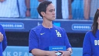 ド軍が粋な対応…裏方スタッフにも優勝リング贈呈　矢田先生、アイアトン通訳に大歓声