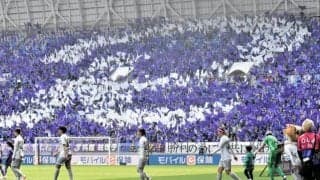 サンフレッチェ広島レジーナ、サポーターがコレオグラフィーで応援