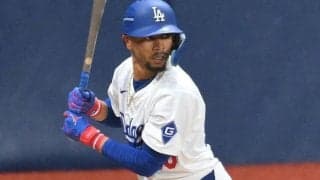 ドジャース戦でアクシデント　モリーヨの１５８キロが球審のマスク直撃　ベッツの打席で本拠地が騒然