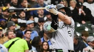 村上宗隆２戦目で４番抜てき、球団初デビューから２戦連続弾で期待応える「もっと打てるように」