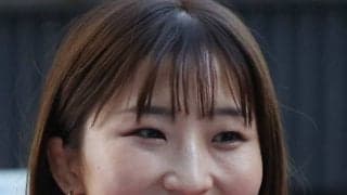 「似合ってる」須崎優衣、制服姿で一日署長　敬礼ポーズやチーバくんと“どアップ”２ショットも