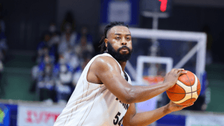 三河のガードナーが連日大台突破…日本で11年目のビッグマンがB1通算4500リバウンド、通算13000得点達成