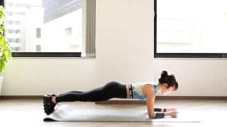 これで基本のプランクはOK！うつ伏せ・横向き・仰向けの3メニュー