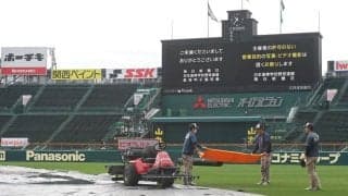 センバツ決勝　阪神園芸スタッフが神整備スタート　甲子園球場の雨はやむ　大会本部は１２時３０分開始予定を発表