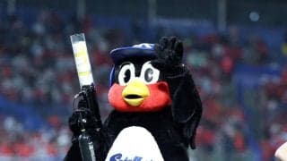 【ヤクルト】活動再開つば九郎「バズーカタイム」盛り上げ　「空中くるりんぱ」５回終了時はなし
