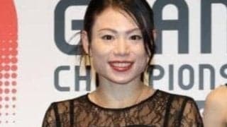 女子マラソンの松田瑞生が挙式報告　純白のウエディングドレス姿で夫にケーキを「あーん」　ＳＮＳ「めっちゃ綺麗」「素敵」