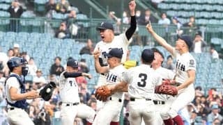 大阪桐蔭　春夏Ｖ１０　センバツ５度目！史上最多タイ　決勝負けなし１０連勝　黒川主将２点適時打！近畿対決制した