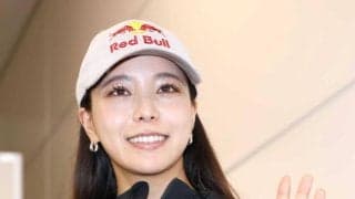 高梨沙羅　今季終え帰国「走り抜けほっとしている」　２２年北京五輪の悪夢晴らし笑顔