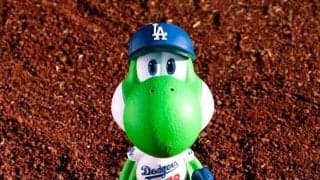 山本由伸ボブルヘッドが大人気！試合開始５時間前から球場に長蛇の列　米メディアも速報「本当にヨシのボブルヘッドがほしい！」