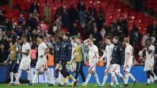 雑な失点に「イングランド監督は選手を殴り倒したがっていたように見えた」と英紙