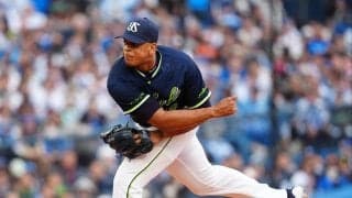 【ヤクルト】リランソは右前腕の打撲で病院行かず様子見　前日の登板で打球が右肘付近に当たる