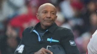 球審で誤審連発→一塁でも衝撃判定　“お騒がせ審判”に米断罪「引退させるべき」「理解不能」