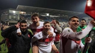 【W杯予選欧州PO】トルコ、02年日韓大会以来の切符　モンテッラ監督「信じられない」　　