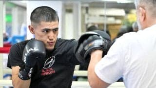 【ボクシング】IBF５位の秋次克真が公開トレ、帯同の６歳上・アシュリー夫人とキスしラブラブ