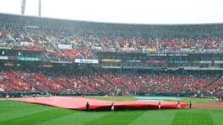 広島-阪神戦が雨天中断　五回裏、広島の攻撃中に突然雨脚が強まる　コールドなら試合成立で広島の勝ち　悪コンディションに左右される試合展開に