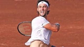  世界9位の第1シード撃破し4強 