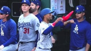 ド軍激震、ベッツが初回交代　第1打席は四球で出塁→生還も…「右腰の痛み」球団発表