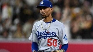 試合開始20分…ベッツの“緊急事態”に「まじか」　日本早朝5時過ぎに「何が」