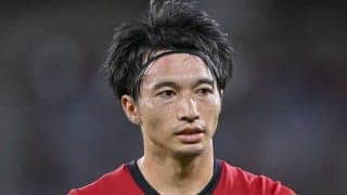 ｢岳がこんなひょっこりポーズするなんて…｣J1鹿島が4日間限定“推し活グッズ”販売！ 等身大パネルの柴崎岳ノリノリ写真が話題！｢じわるw｣｢もはやアイドル｣