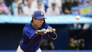 【ヤクルト】ほっこり珍事！オスナのグラブに高橋宏自ら手を差し出しアウト→長岡横っ跳びで大歓声