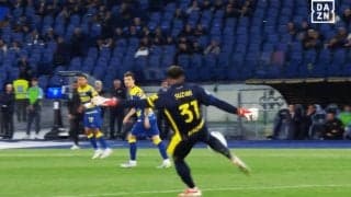 「異次元だ」鈴木彩艶の“70mザイオン砲”で敵陣カオス！？「精度マジでえぐい」衝撃パントキックで決定機演出