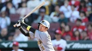 阪神・近本　意地の同点犠打「なんとか粘れた」連続試合安打は６でストップ