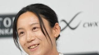 【スピードスケート】号泣の姉に胸貸した高木美帆　“鋼の仮面”砕け「姉妹」に戻った北京の転倒