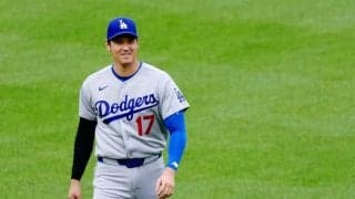 大谷翔平が“悪ガキ”発動「どついてるw」　由伸に不意打ち…お茶目なイタズラが「楽しそう」