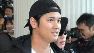 ドジャース　大谷翔平＆山本由伸が並んで球場入り　山本はオシャレなメガネスタイル　ＷＳ連覇の地に帰還　球団が公開