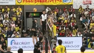 男子バレー、想像の“斜め上”をいく珍事 自陣にスパイクが… 高等すぎる技術が招いた驚きの光景