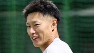 ソフトバンク　柳田悠岐「マジで大丈夫」５日・ロッテ戦で右手付近に死球受け途中交代「大きいヤツだったら分かるッス」