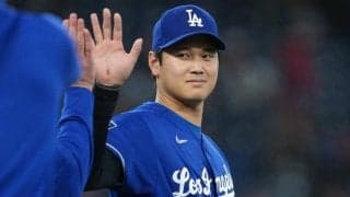 大谷＆由伸が「学習している」　視線の先にいた人物に爆笑…MLB公式が捉えた“謎行動”