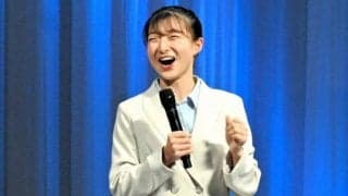 坂本花織さん「やりたいこと、やりきって」　母校の大学入学式に登場