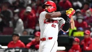 【広島】ファビアンがストーブ効果で先制弾？寒空を切り裂きチーム初安打となる１号２ラン