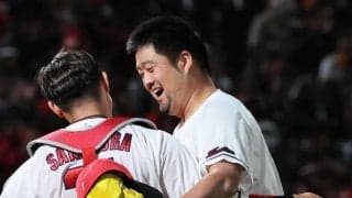 【広島】中崎翔太７年ぶりセーブ「サクと握手泣きそうに…もう汗ってことで」通算116Ｓ