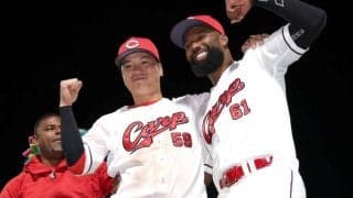 広島・新井監督　２ラン大盛に「気迫を感じました」「森浦も島内もやってもらわないといけない投手」【一問一答】