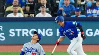 山本由伸、3回は3者凡退で無失点　“伝説の地”で岡本和真とメジャー初対決は二飛で山本の勝ち