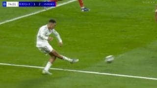 「何じゃこのクロス…」レアルDFの“神アシスト”に驚愕！「なぜそこ通せるん？笑」林陵平氏も大絶賛「アーノルドにしか蹴れない」