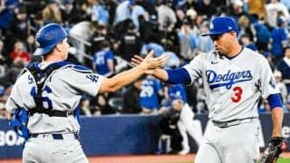 ドジャース　スミスが「マスターＡＢＳ」「神ってる」「全幅の信頼」九回ボール判定が覆って見逃し三振　ディアスがめっちゃニッコニコ