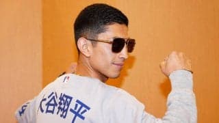 メキシコのプロボクシング元世界王者が大谷翔平のユニホームを着て会見「ようやく見つけた１枚」