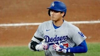 大谷翔平が敵陣で“襲われた”不運　「当然ながら不快」に米記者も気になったベンチでの行動