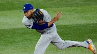 ド軍で謎の流行？　“激変”した右腕に仰天…米メディア驚き「見たことない」