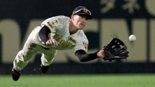 阪神・福島　拙守のち美技　初回失点につながるミス　八回はバント失敗「ちょっとすみません」厳しい表情