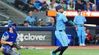 「I love you」スプリンガーが岡本和真に「普段はおとなしいけど、とても面白い」