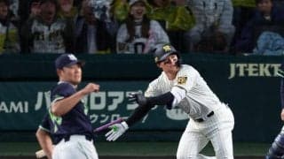 阪神・森下の４号ソロで先制　「同期の茨木が頑張っているので」と四回まで無失点のプロ初先発・茨木を援護　本塁打数はサンタナと泉口を抜いて、リーグ単独トップに