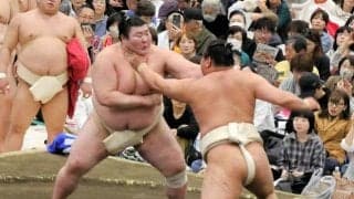地元の熱海富士に大きな声援　大相撲の春巡業、8年ぶり「三島場所」