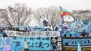 ｢みんなー！レレレレイ体操はーじまるよー！｣J初参入レイラック滋賀の名物チャントの元ネタ芸人が来場！｢ついに本家登場！｣｢盛り上がるの間違いないね｣